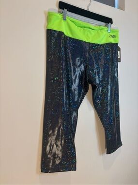 Zumba Light Up The Dancefloor Metallic Capri Leggings XXL - Women’s - d